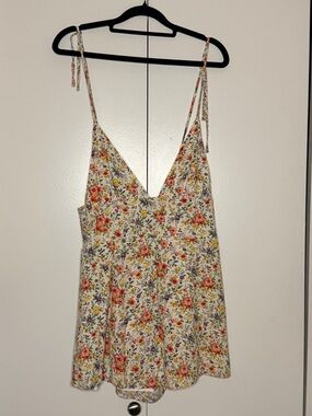 Forever 21 Floral V-Neck Tie Romper